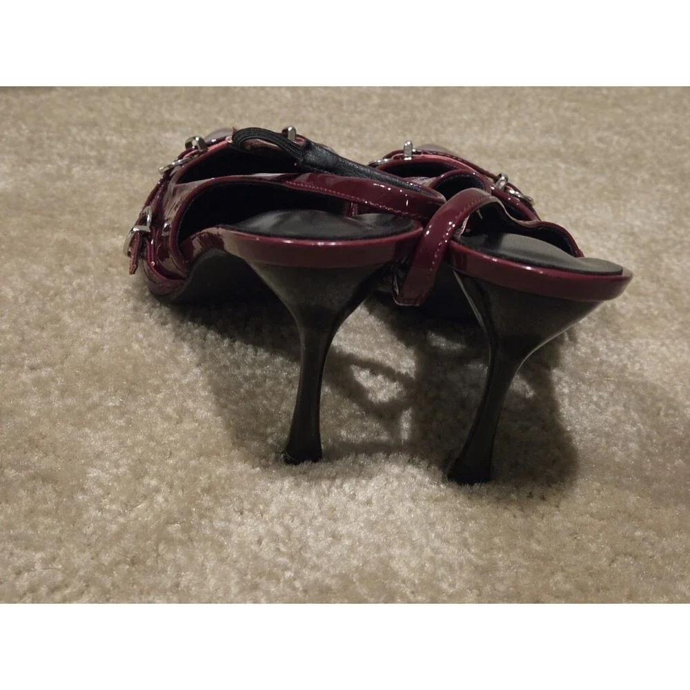 Burgundy faux-patent slingback kitten heels, pointed toe & crossstrap-Size 41/8